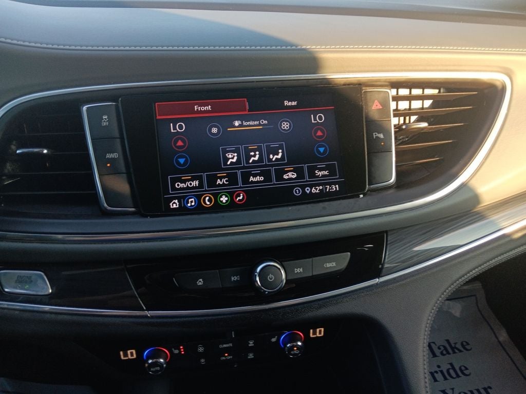 2020 Buick Enclave Essence