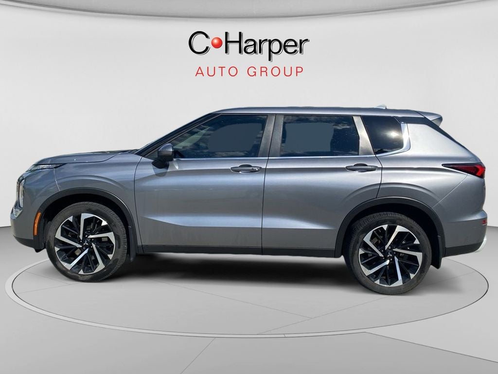 2023 Mitsubishi Outlander SE