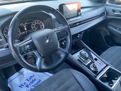 2022 Mitsubishi Outlander Black Edition