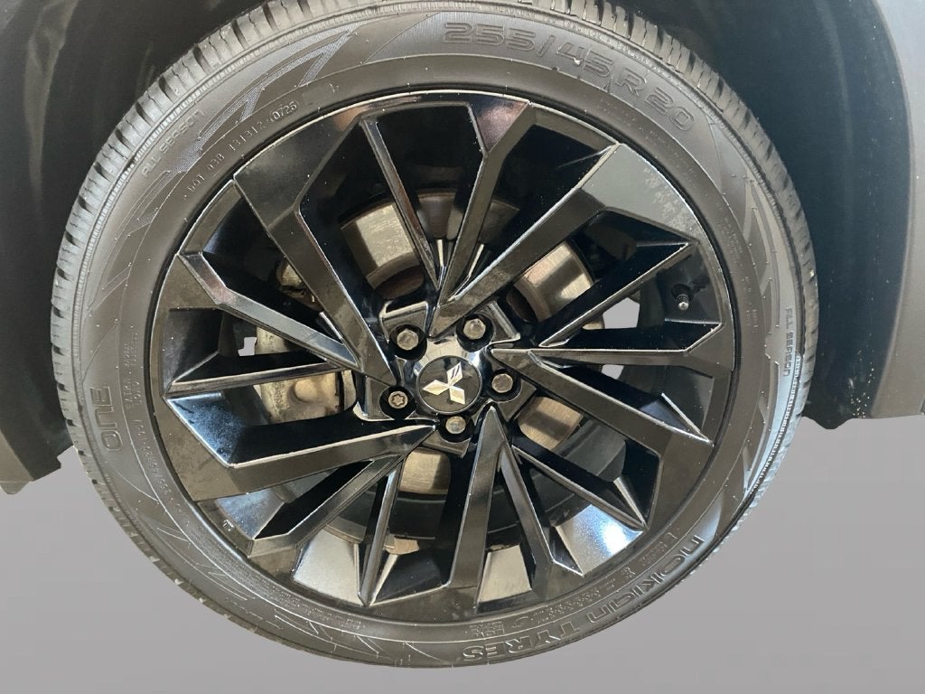 2022 Mitsubishi Outlander Black Edition