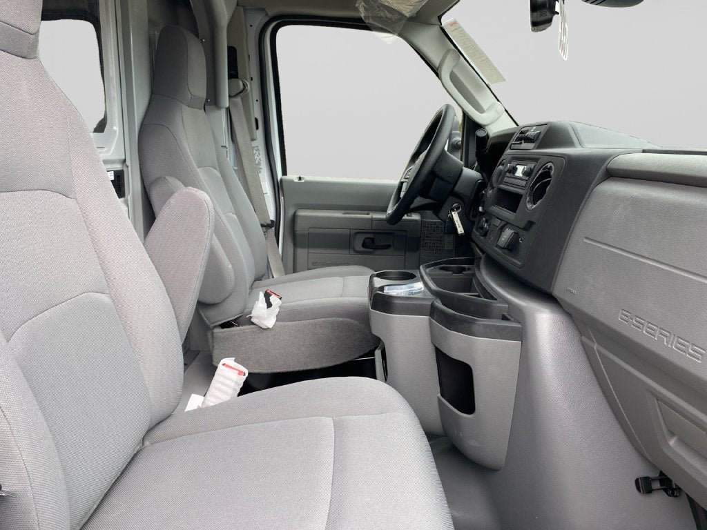 2026 Ford E-350SD Base Cutaway