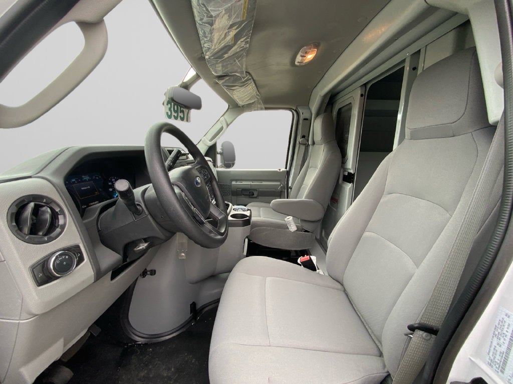2026 Ford E-350SD Base Cutaway