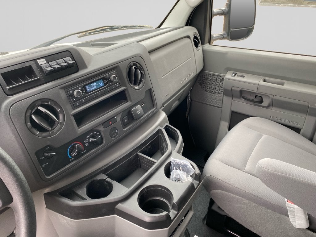 2026 Ford E-350SD Base Cutaway