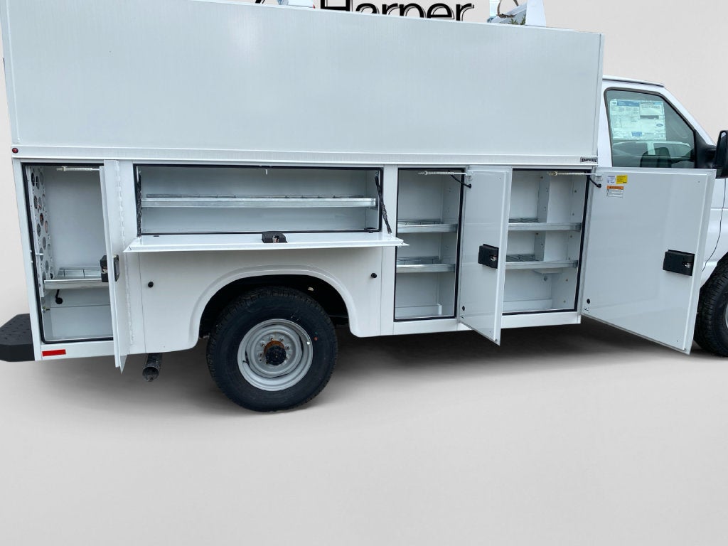 2026 Ford E-350SD Base Cutaway