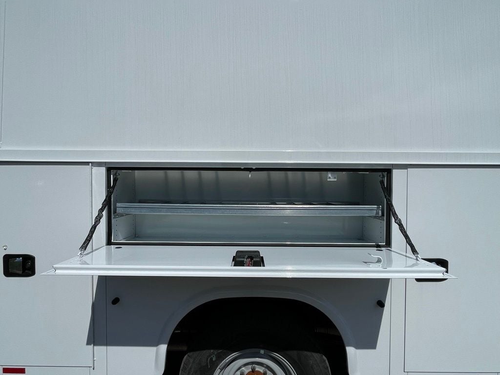 2026 Ford E-350SD Base Cutaway