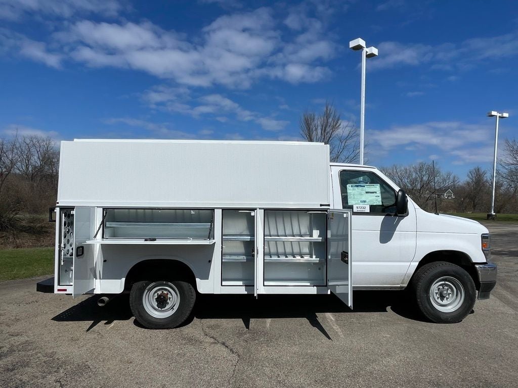 2026 Ford E-350SD Base Cutaway