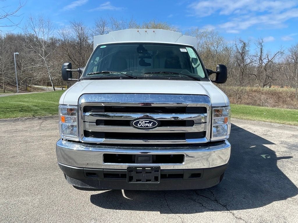 2026 Ford E-350SD Base Cutaway
