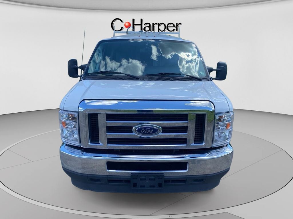 2022 Ford E-350SD Base Cutaway