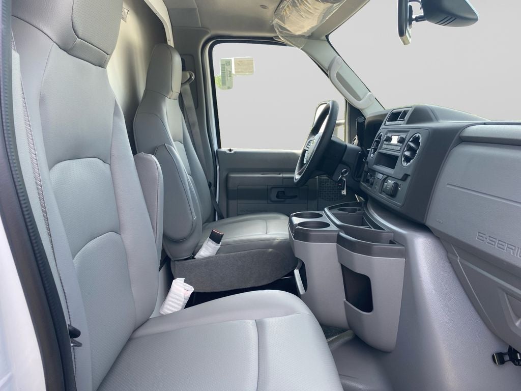 2027 Ford E-450SD Base