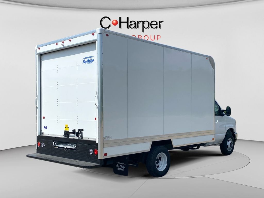 2027 Ford E-450SD Base