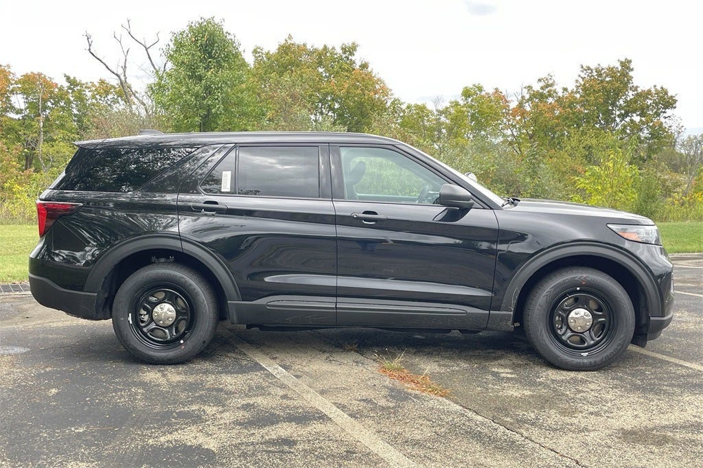 2025 Ford Utility Police Interceptor Base