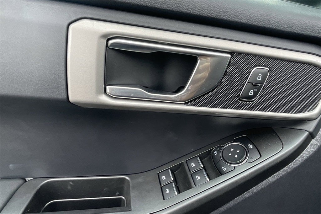 2025 Ford Utility Police Interceptor Base