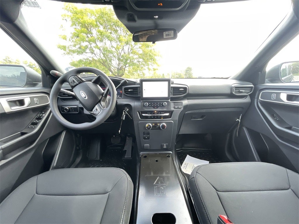 2025 Ford Utility Police Interceptor Base