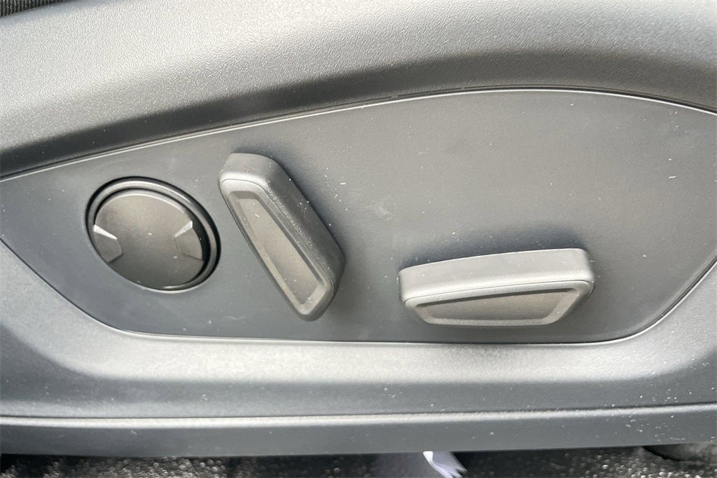 2025 Ford Utility Police Interceptor Base