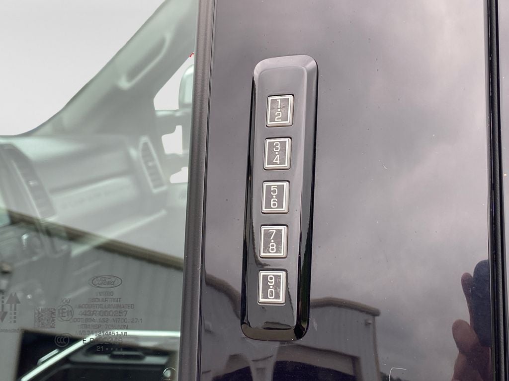 2022 Ford F-350SD XLT DRW