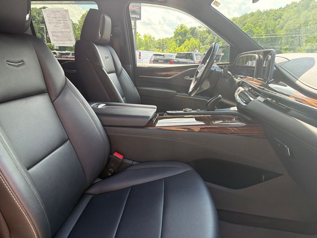 2022 Cadillac Escalade Luxury