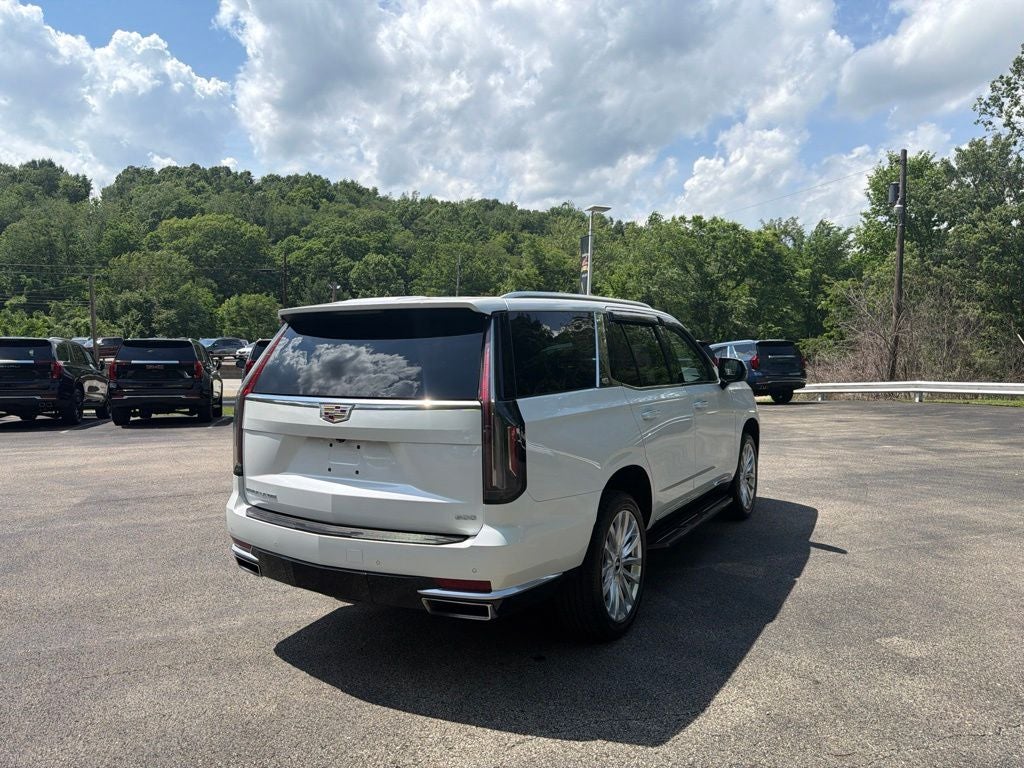 2022 Cadillac Escalade Luxury