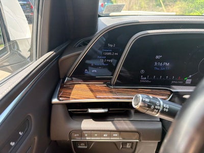 2022 Cadillac Escalade Luxury