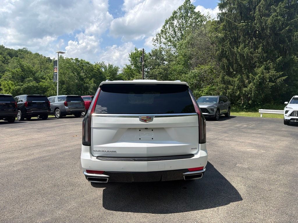 2022 Cadillac Escalade Luxury