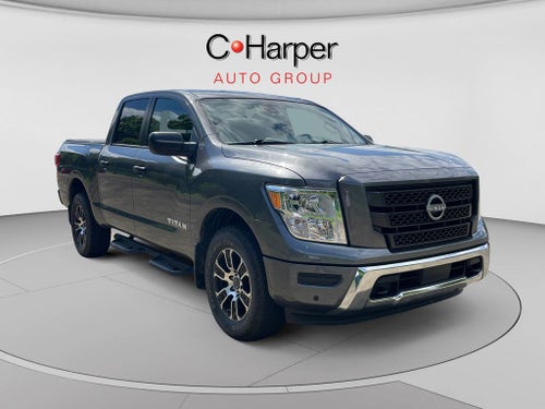 2023 Nissan Titan SV