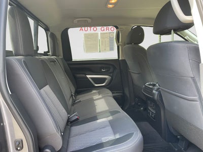 2023 Nissan Titan SV
