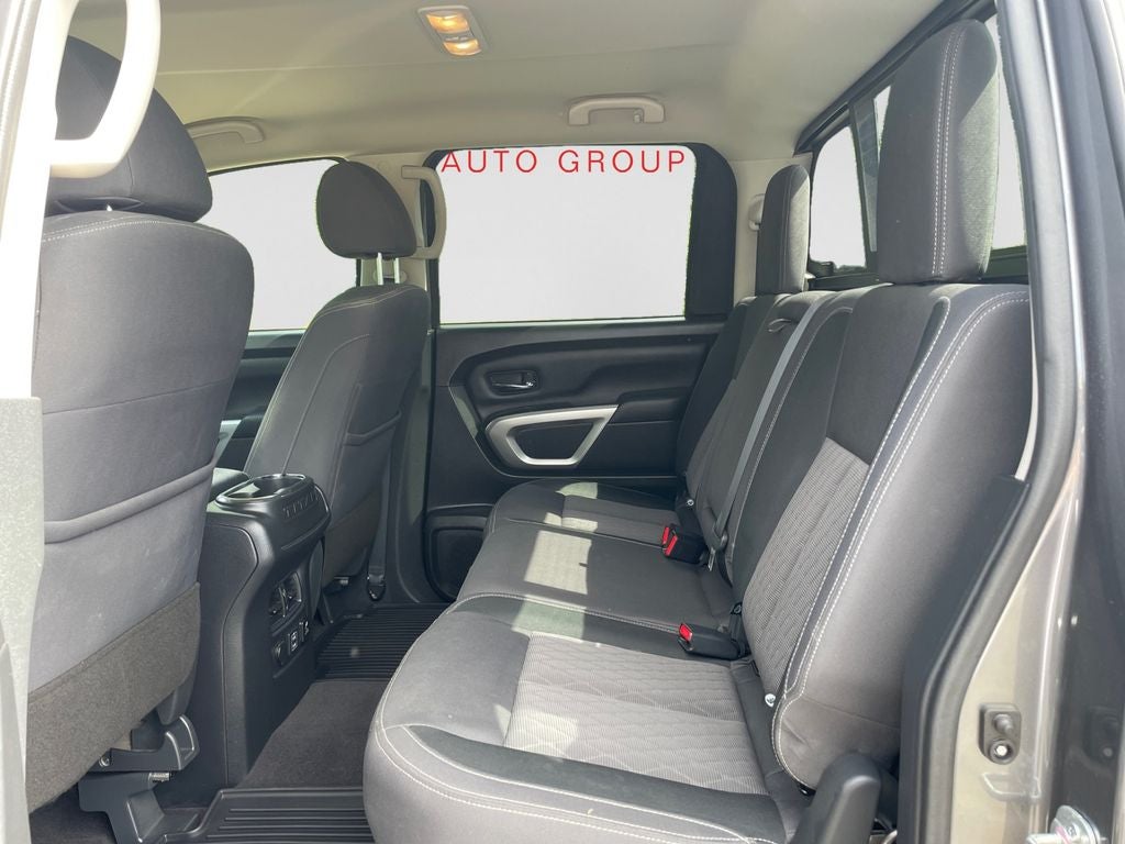 2023 Nissan Titan SV