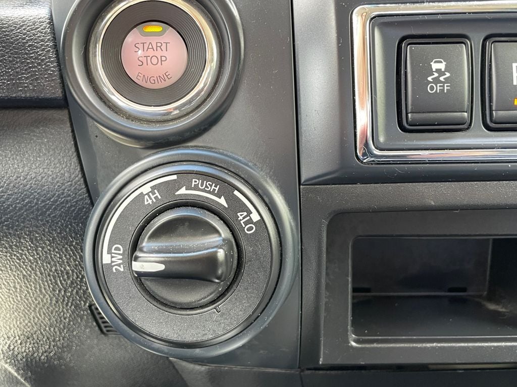 2023 Nissan Titan SV