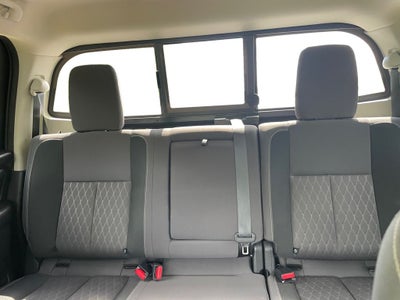 2023 Nissan Titan SV