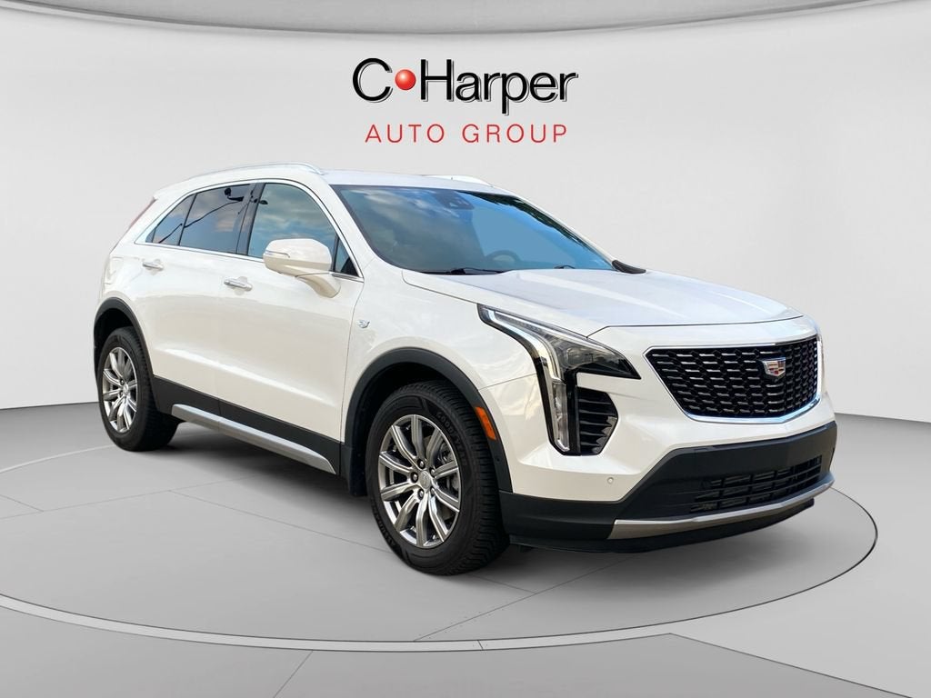 2022 Cadillac XT4 AWD Premium Luxury