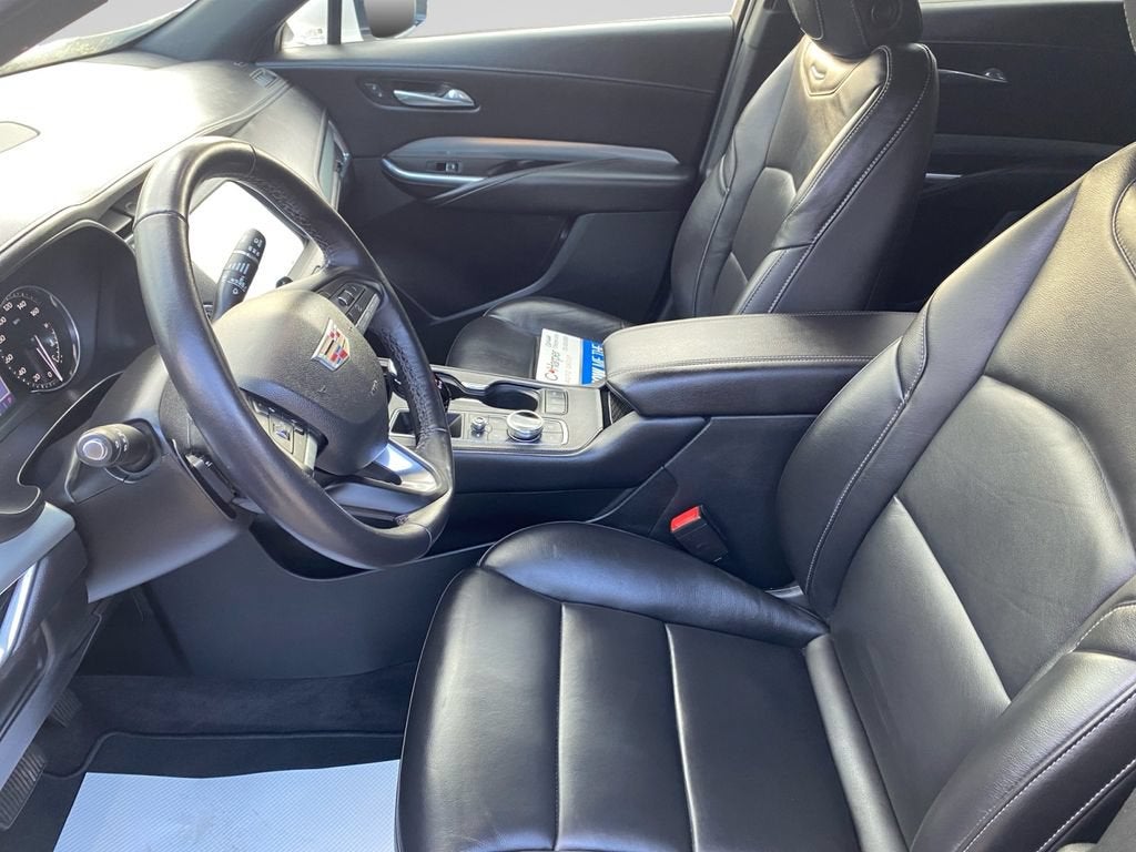 2022 Cadillac XT4 AWD Premium Luxury