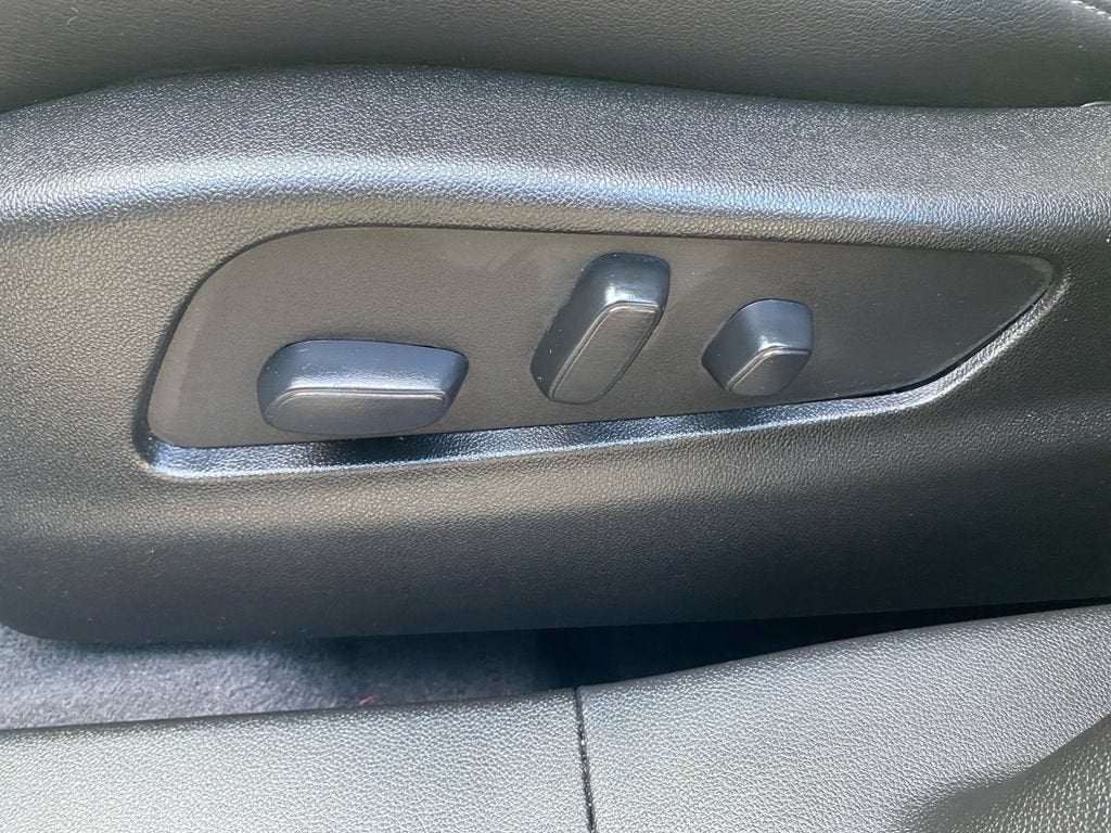 2022 Cadillac XT4 AWD Premium Luxury