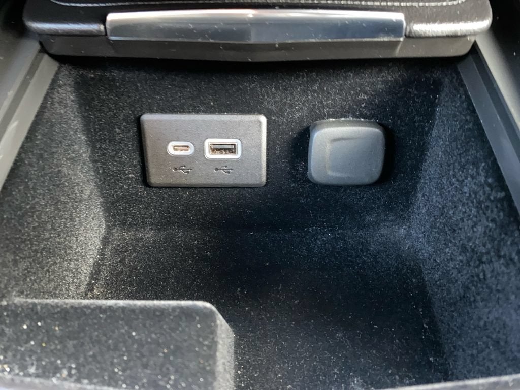 2022 Cadillac XT4 AWD Premium Luxury