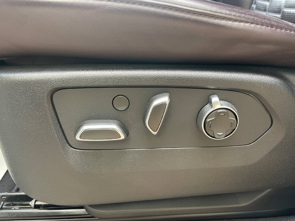 2023 Cadillac Escalade 4WD Premium Luxury Platinum