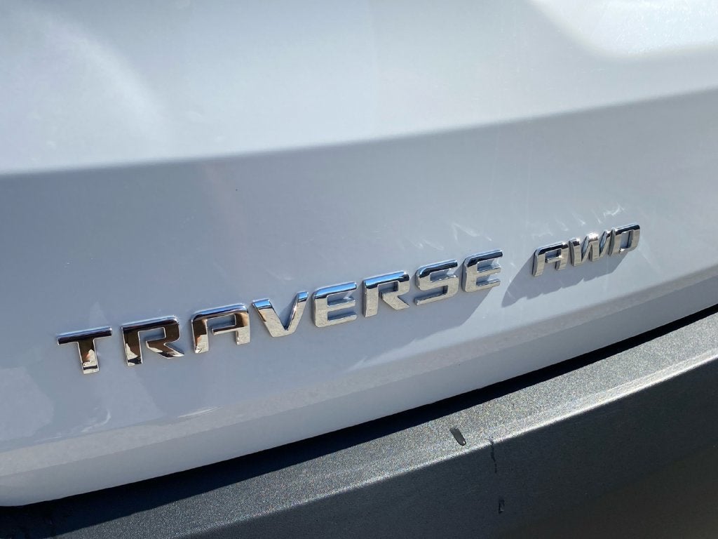 2022 Chevrolet Traverse LT Cloth