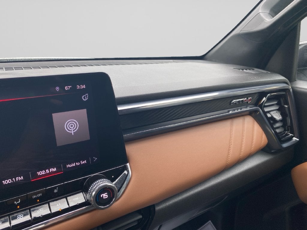 2024 GMC Canyon AT4