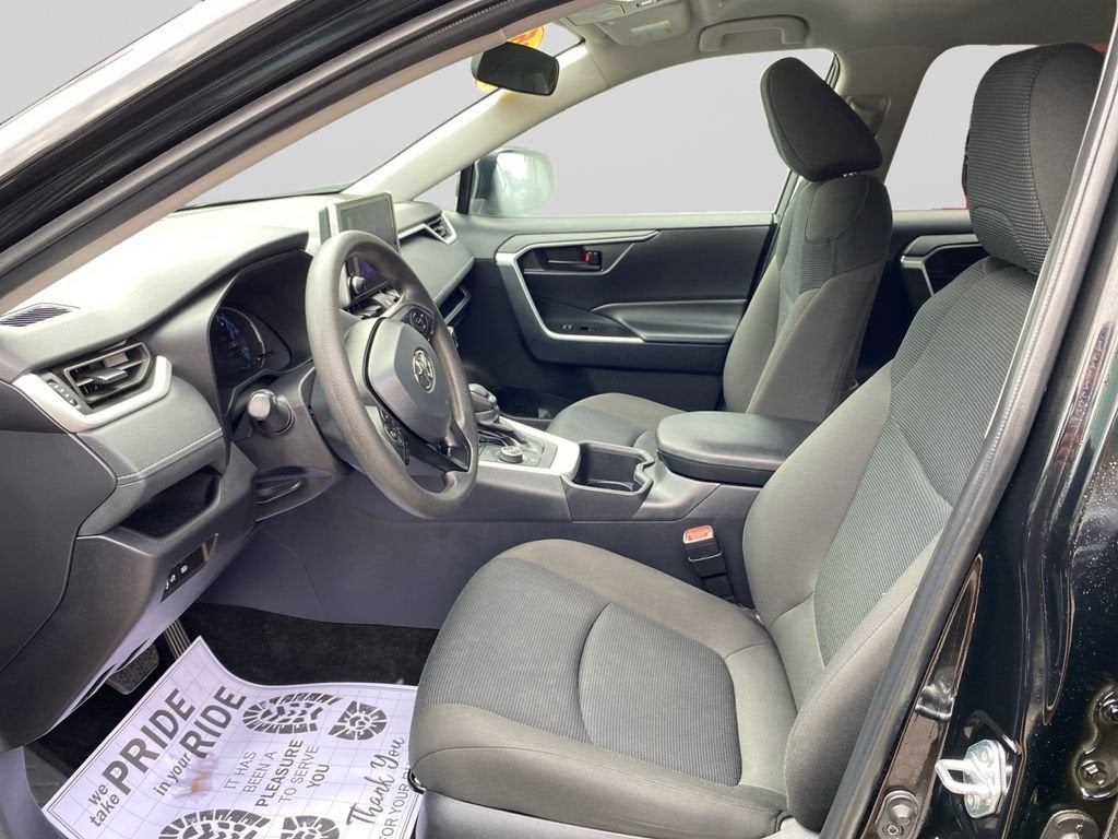 2025 Toyota RAV4 Hybrid LE