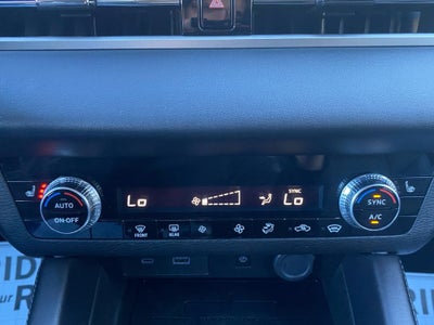 2024 Mitsubishi Outlander PHEV SE S-AWC