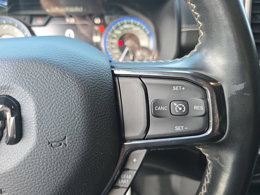 2022 RAM 1500 Limited Crew Cab 4x4 5'7" Box