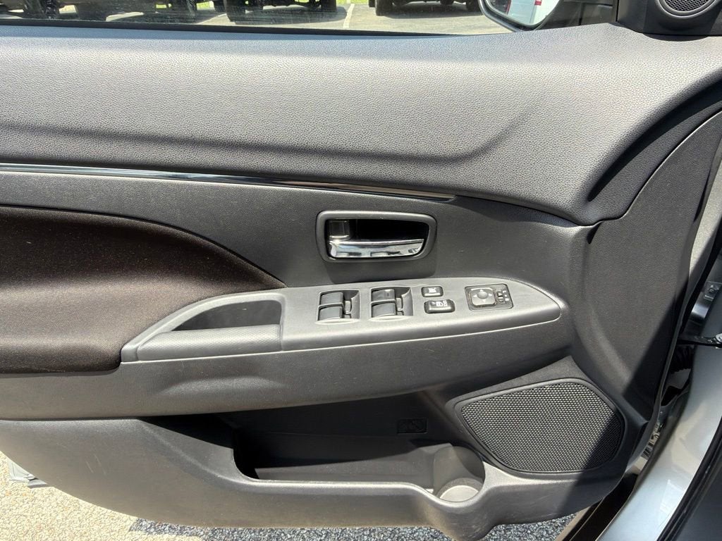 2025 Mitsubishi Outlander Sport S