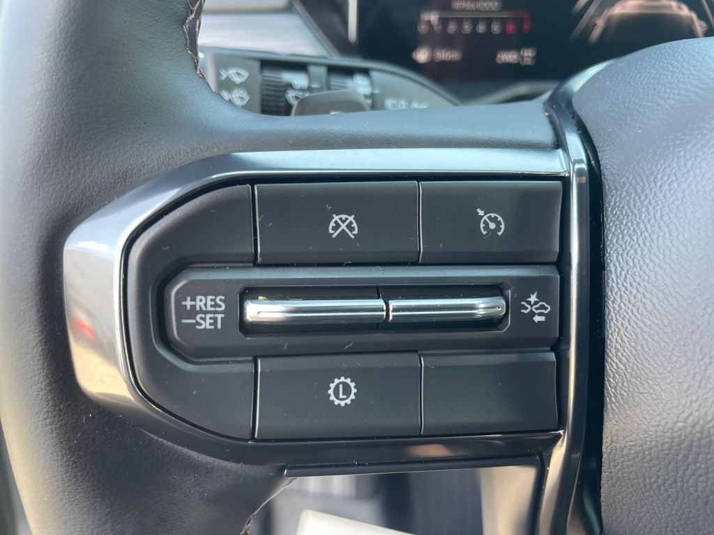 2025 GMC Acadia AT4