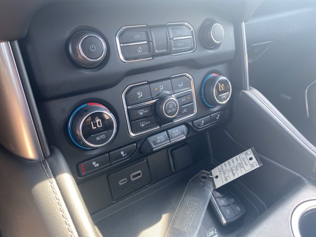 2024 Chevrolet Suburban LT