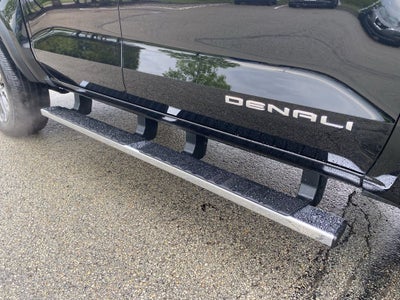 2023 GMC Canyon Denali