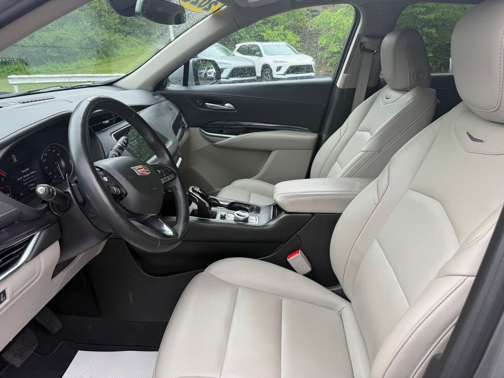 2023 Cadillac XT4 Luxury
