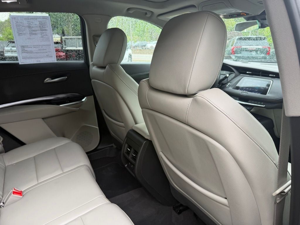 2023 Cadillac XT4 Luxury