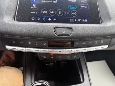 2023 Cadillac XT4 Luxury