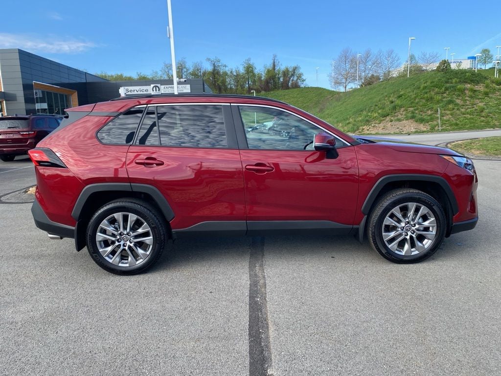 2025 Toyota RAV4 XLE Premium