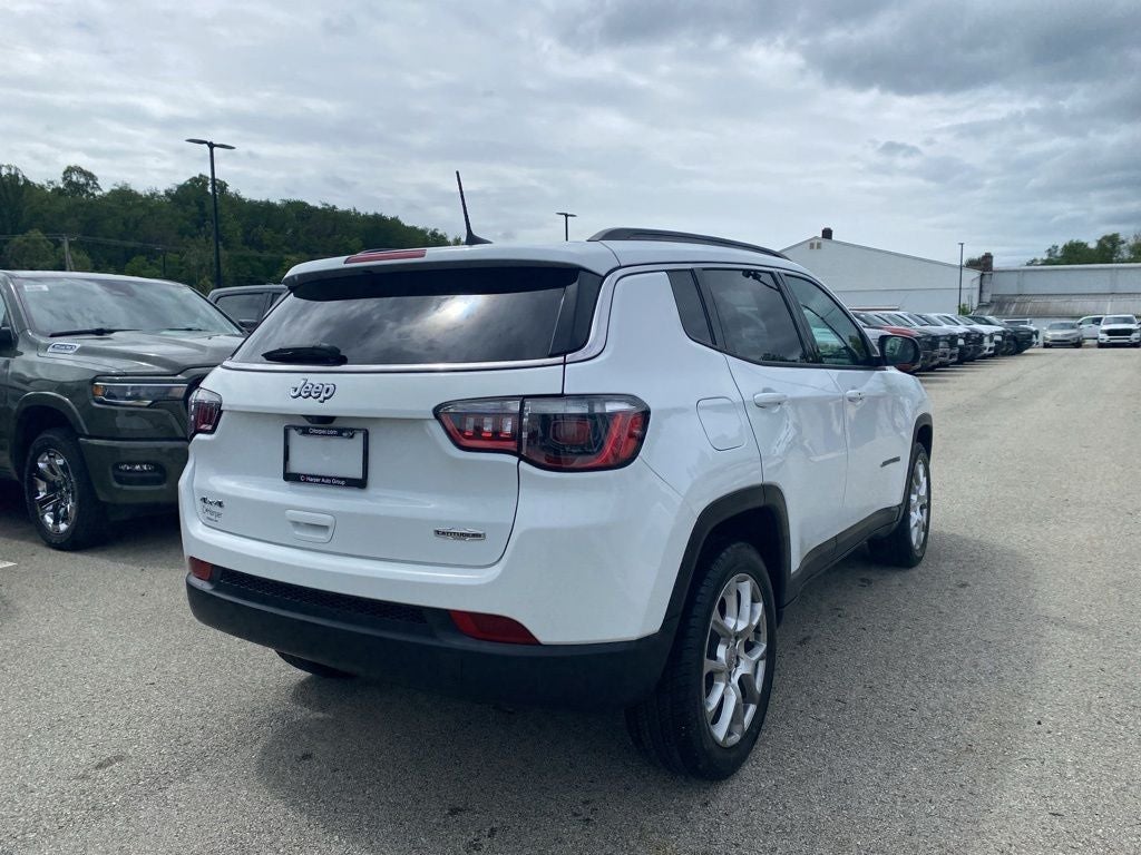 2022 Jeep Compass Latitude Lux
