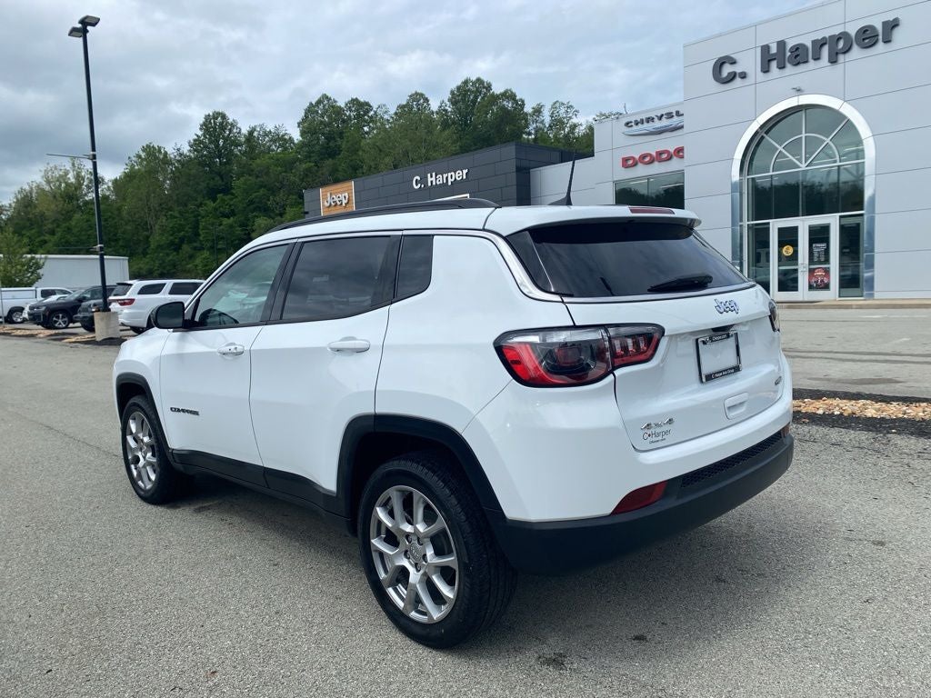 2022 Jeep Compass Latitude Lux