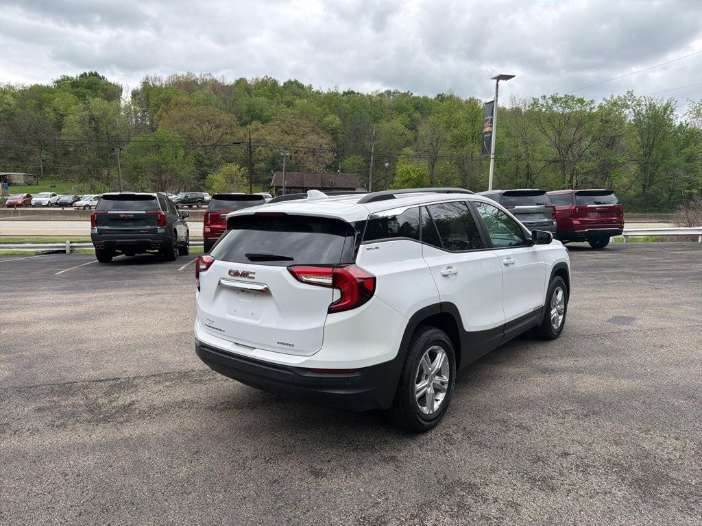 2022 GMC Terrain SLE