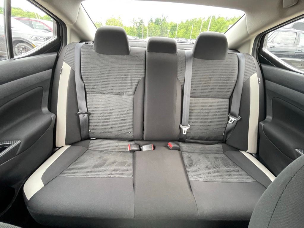 2021 Nissan Versa 1.6 SV